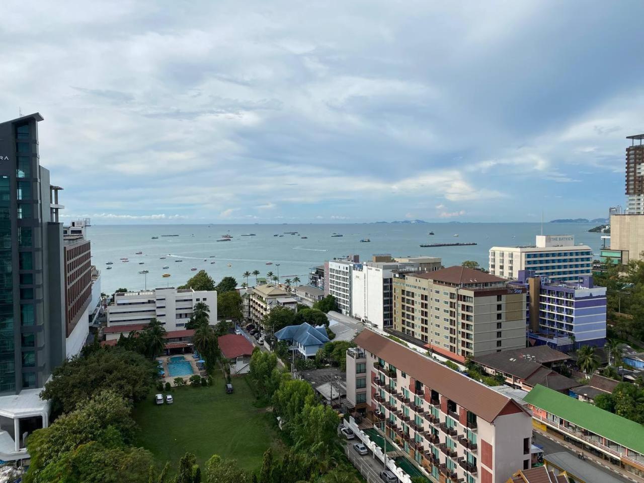 Condo Edge Central Pattaya Exterior foto